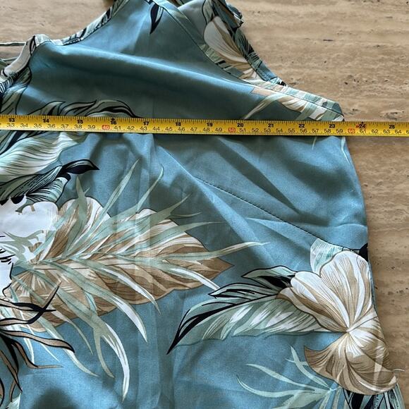 Plus Size NWT Silky Floral Slip Dress Criss Cross Details Adjustable Straps S27 - Picture 5 of 7